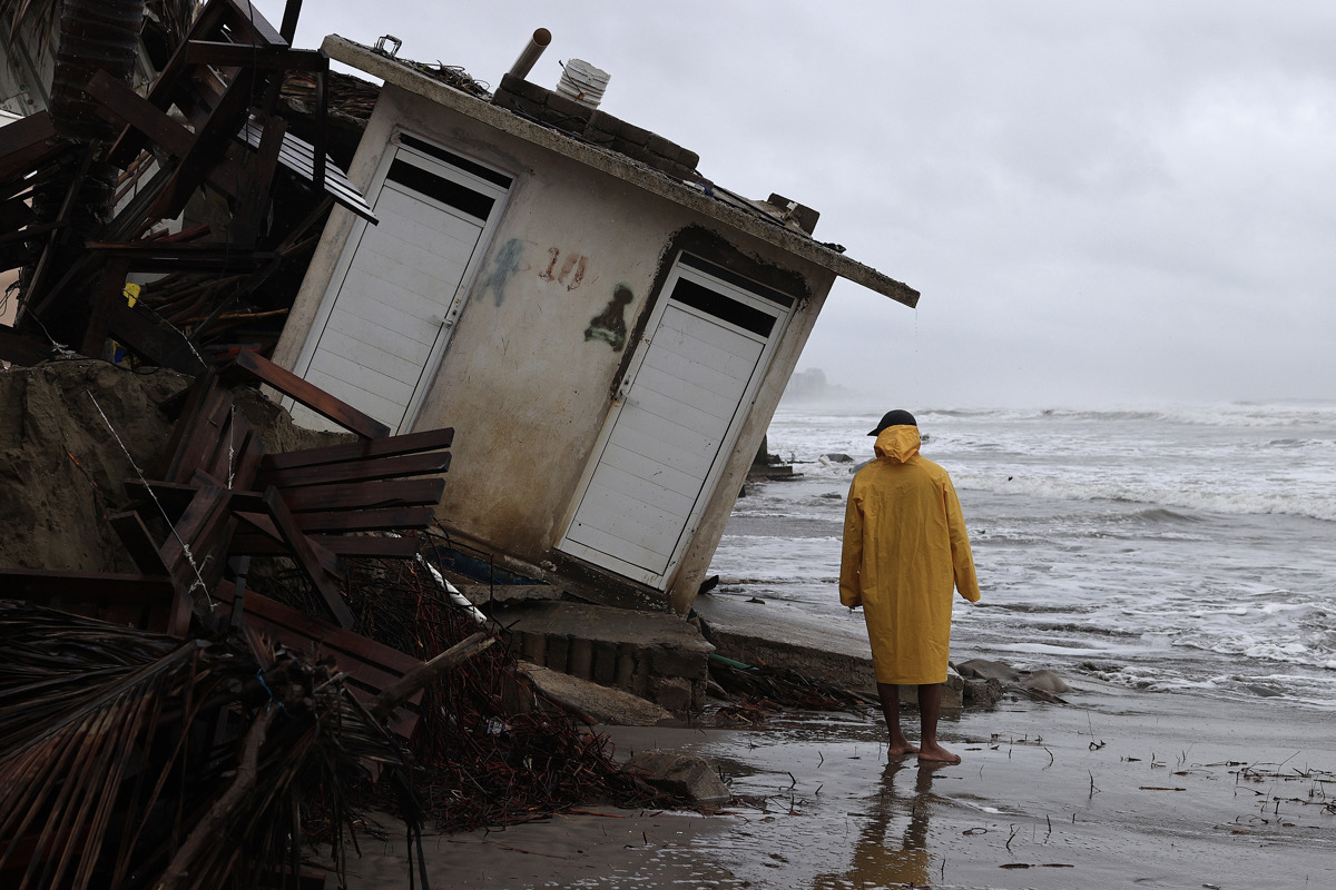 afectaciones-de-la-tormenta-tropical-dalila-en-acapulco-1 Activan el Plan DN-III-E en Guerrero por la tormenta 'Dalila' - afectaciones-de-la-tormenta-tropical-dalila-en-acapulco