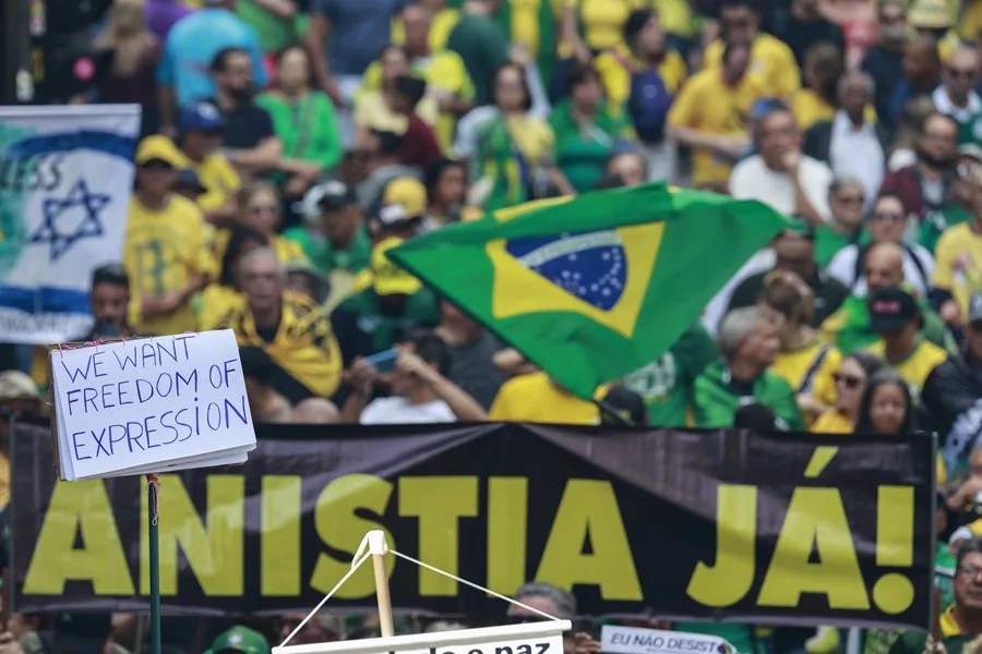 amnistia_bolsonar_brasil Inhabilitado y enjuiciado, Jair Bolsonaro pide "justicia" ante cada vez menos apoyo