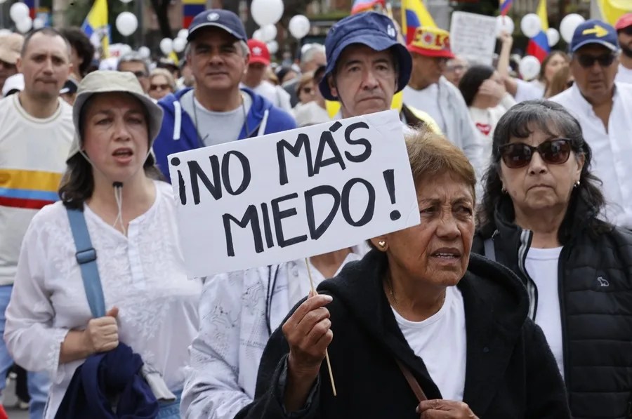 atentado Colombia marcha