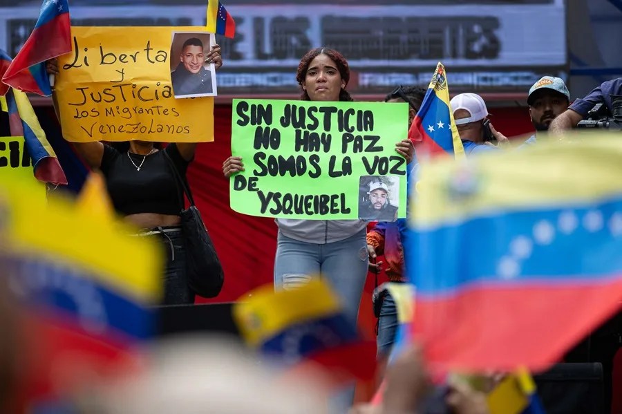 Una ONG denunciará a Nayib Bukele ante la CPI por la deportación de venezolanos desde EE.UU.