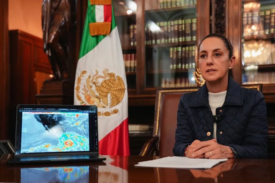 huracan-erik Claudia Sheinbaum, durante un mensaje ante la llegada del huracán 'Erick'.