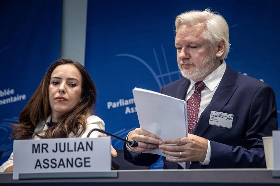 julian Julian Assange