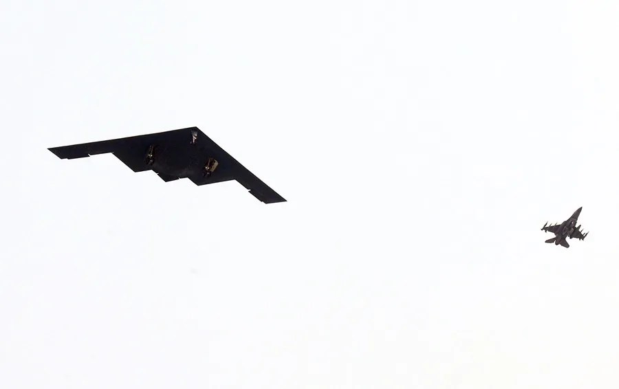 midnight-hammer2 La operación Midnight Hammer contra Irán, el mayor bombardeo con B-2 de la historia