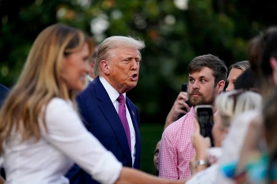 obj_20250613t004435s0011i_1_1_1_15_3_1 Trump cumpleaños