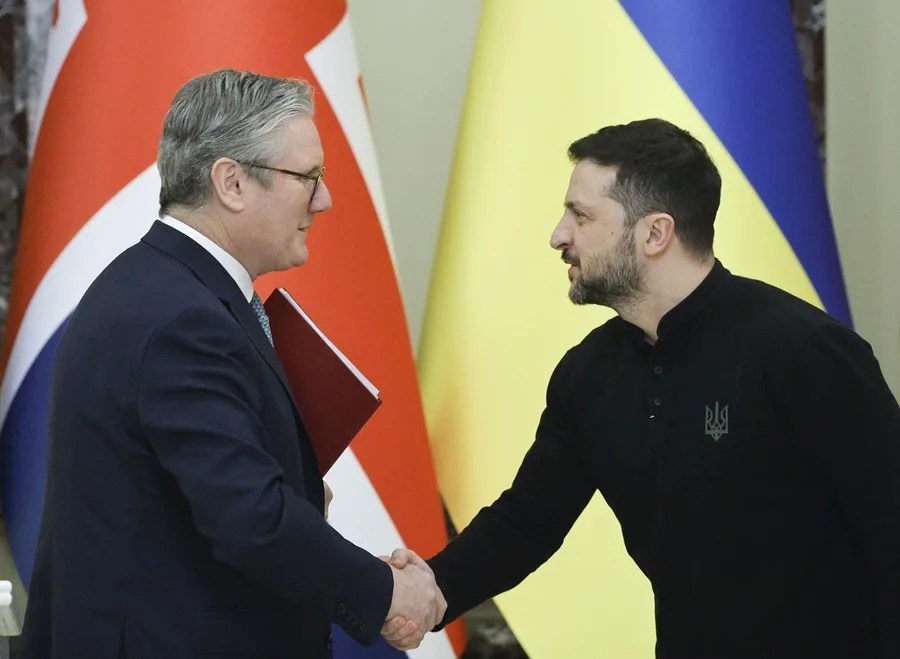 starmer_zelenski Reino Unido y Ucrania anuncian un acuerdo para la producción conjunta de drones de guerra