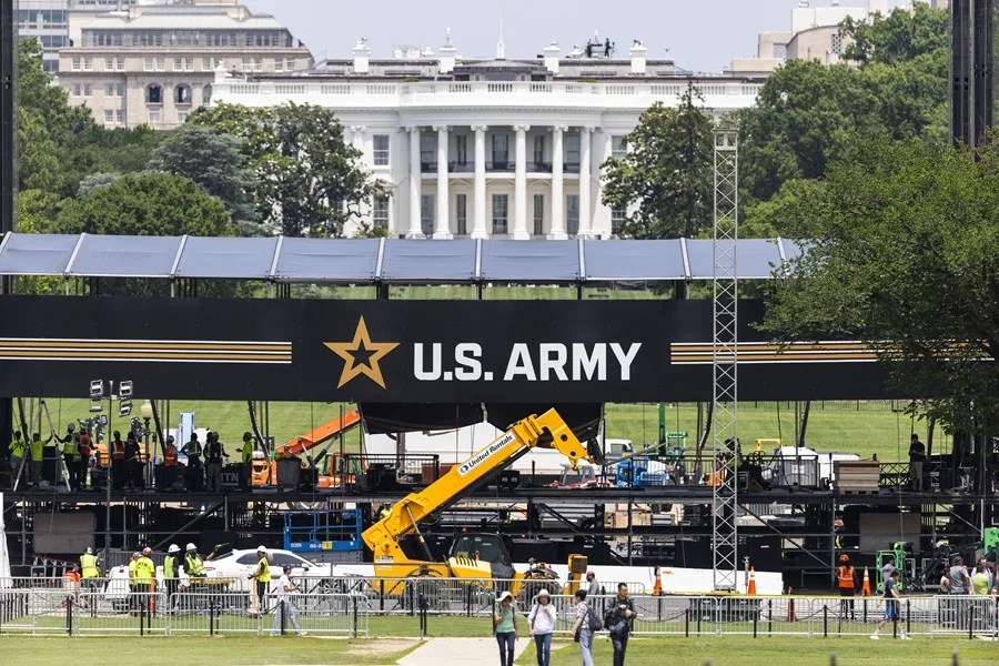 trump-desfile2 Trump avisa que si hay protestas contra su desfile militar enfrentarán una "gran fuerza"
