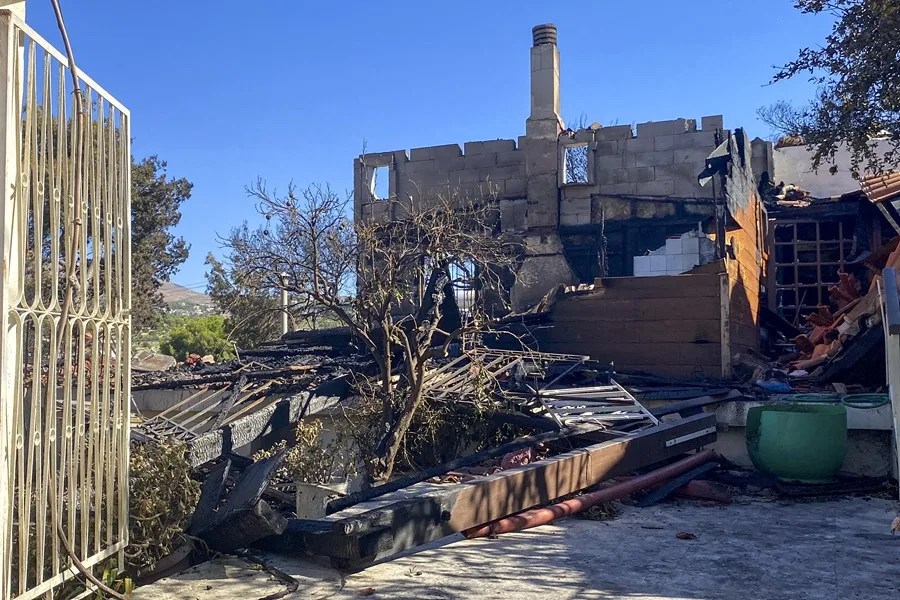 incendio-atenas-casa