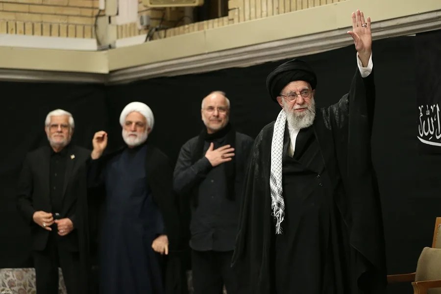 iran-lider-supremo2 El líder supremo de Irán aparece por primera vez en público desde la guerra con Israel