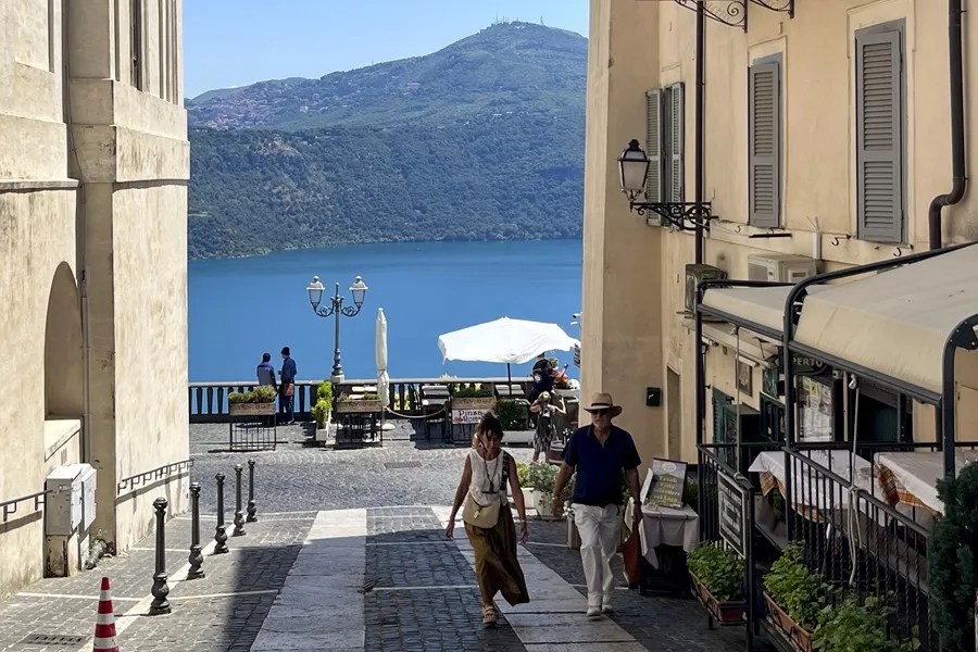 papa verano vacaciones Castel Gandolfo