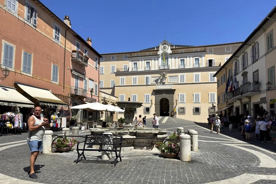 papa verano vacaciones Castel Gandolfo