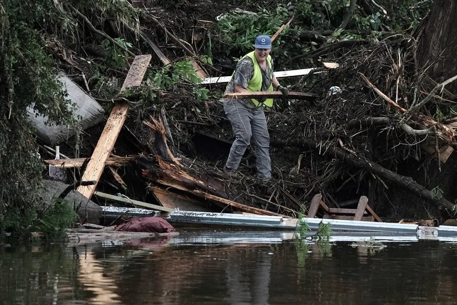 texas-inundaciones2-1 Las inundaciones en Texas (EE.UU.) causan la muerte de 68 personas, entre ellas 21 niños