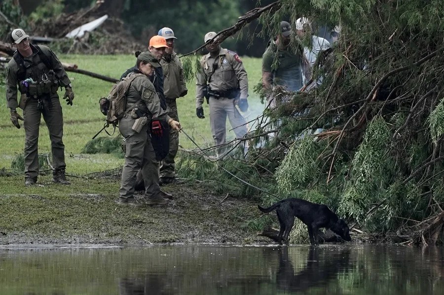 texas-inundaciones3-1 Las inundaciones en Texas (EE.UU.) causan la muerte de 68 personas, entre ellas 21 niños