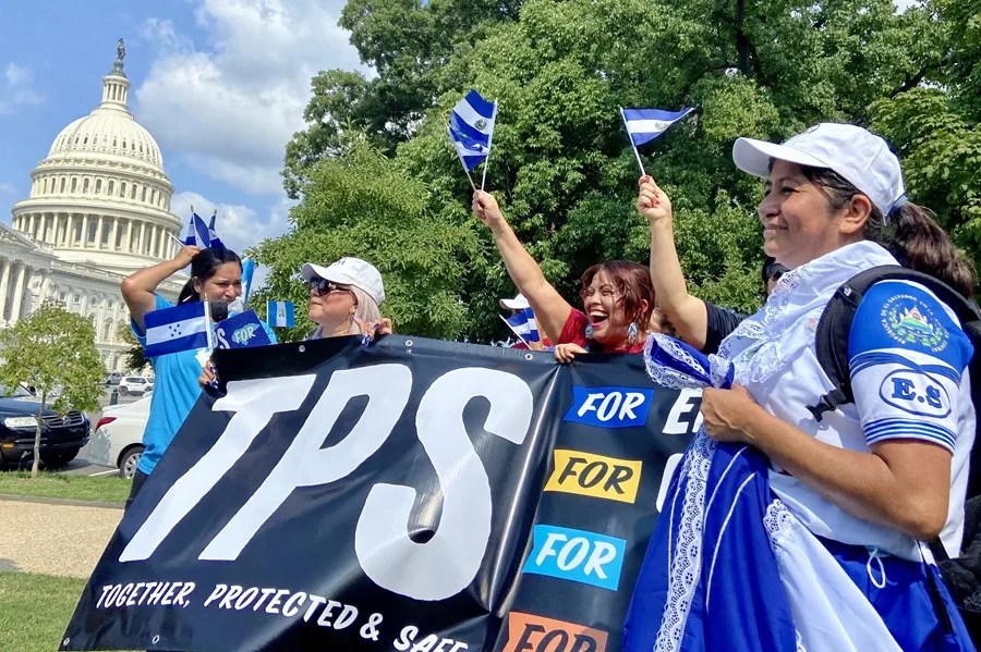 tps-inmigrantes1 EE.UU. eliminará el TPS que protege de la deportación a 76.000 hondureños y nicaragüenses